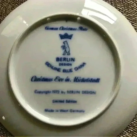 Berlin Design Vintage Plate 1972 Christmas Eve In Michelstadt  7,5”W - Picture 5 of 5